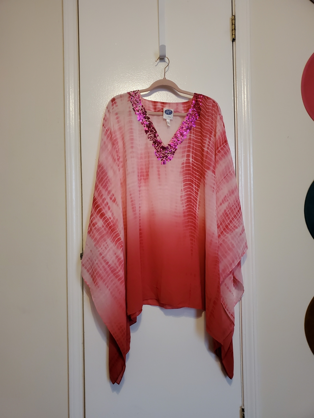 DG2 by Diane Gilman Pink Ombré Sequin V-Neck Poncho Top